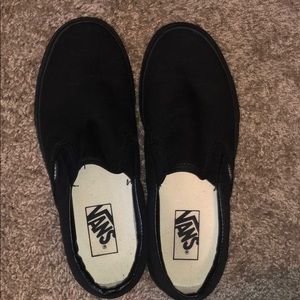 All black Vans